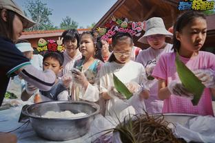 太聪明了少爷！戈贝尔刚想参与进攻 威少给他一下子砍戈贝尔！